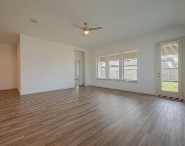 29326 Red Rocks Park Drive - Photo Thumbnail 22