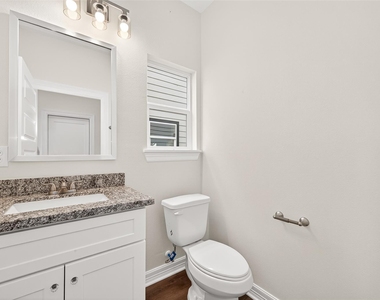 422 4th Street - Photo Thumbnail 14