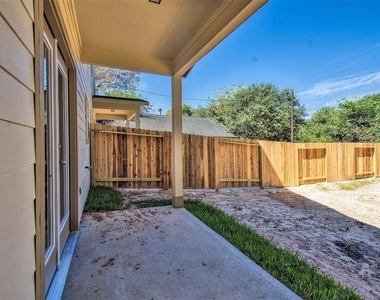 8142 Cabot Street - Photo Thumbnail 18