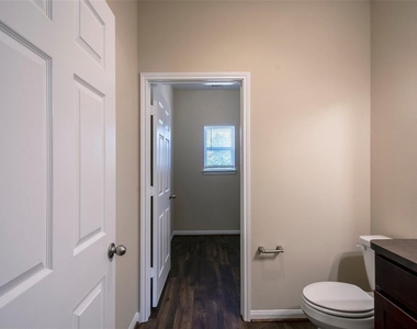 8142 Cabot Street - Photo Thumbnail 6