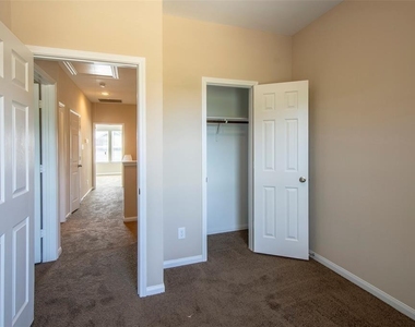 8142 Cabot Street - Photo Thumbnail 11