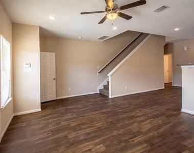 8142 Cabot Street - Photo Thumbnail 5