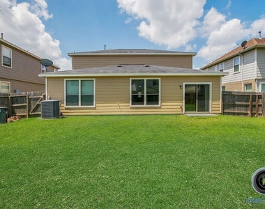 29434 Legends Bluff Drive - Photo Thumbnail 31