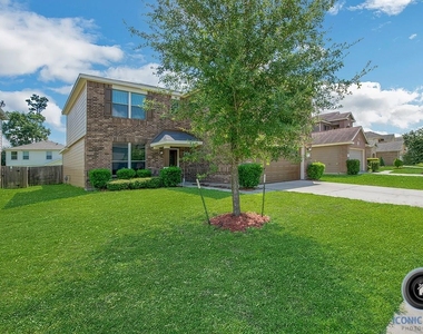 29434 Legends Bluff Drive - Photo Thumbnail 2
