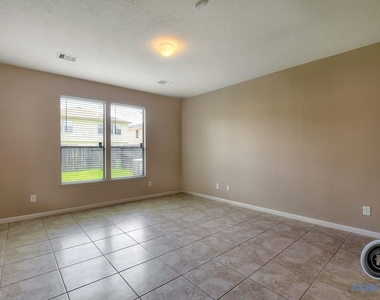 29434 Legends Bluff Drive - Photo Thumbnail 15