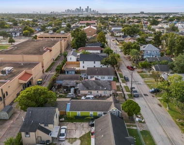 6940 Avenue K - Photo Thumbnail 12