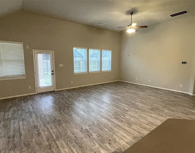 5802 Golden Peak Lane - Photo Thumbnail 6