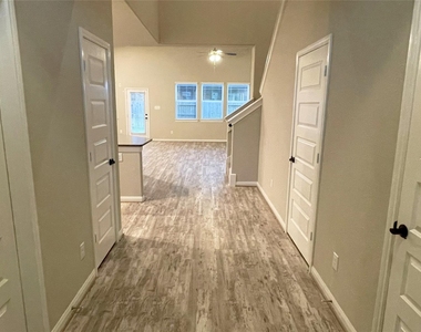 5802 Golden Peak Lane - Photo Thumbnail 2