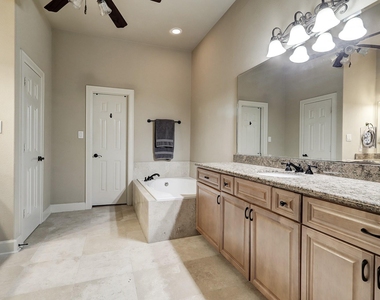 6513 Taggart Street - Photo Thumbnail 10