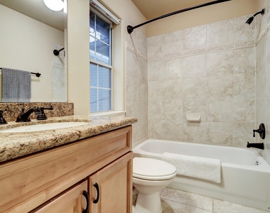 6513 Taggart Street - Photo Thumbnail 12
