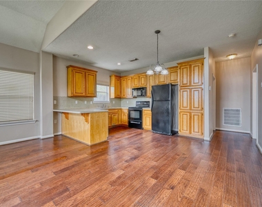 770 Hunt Road - Photo Thumbnail 8