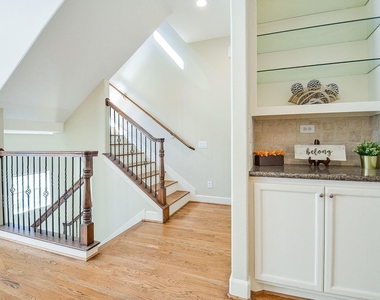 222 Knox Street - Photo Thumbnail 20