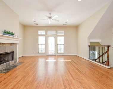 222 Knox Street - Photo Thumbnail 23