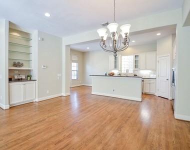 222 Knox Street - Photo Thumbnail 16