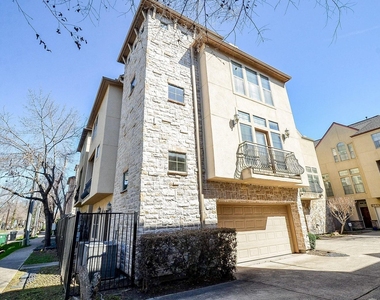 222 Knox Street - Photo Thumbnail 36