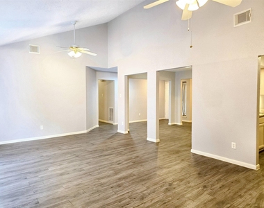 22619 Deville Drive - Photo Thumbnail 5