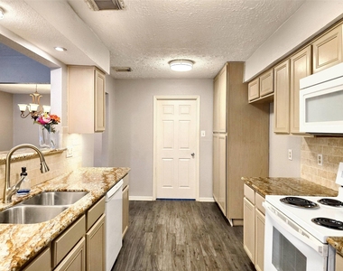 22619 Deville Drive - Photo Thumbnail 9