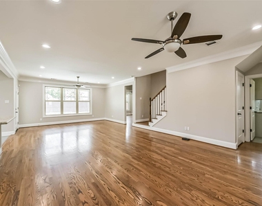 1317 Chantilly Lane - Photo Thumbnail 5