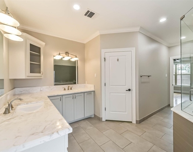 1317 Chantilly Lane - Photo Thumbnail 25