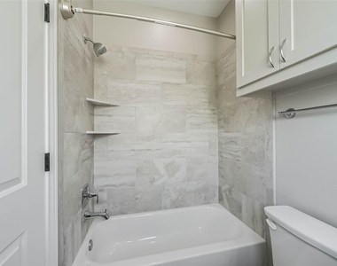1317 Chantilly Lane - Photo Thumbnail 42
