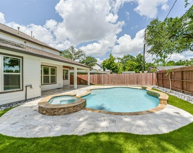 1317 Chantilly Lane - Photo Thumbnail 46