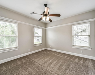 1317 Chantilly Lane - Photo Thumbnail 36