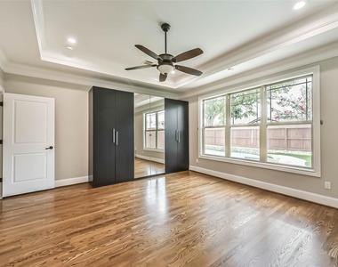 1317 Chantilly Lane - Photo Thumbnail 20