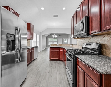 20039 Sunshine Ridge Lane - Photo Thumbnail 4