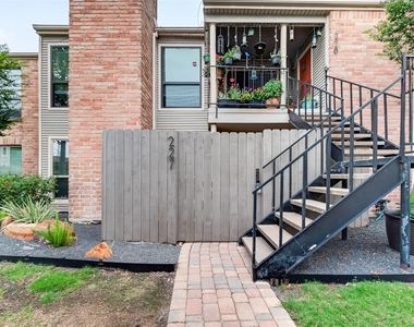 3700 W Clay Street - Photo Thumbnail 1