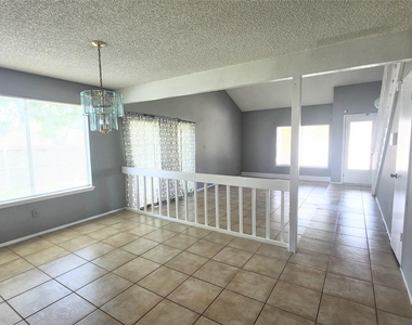 10526 Chapel Hill Drive - Photo Thumbnail 1