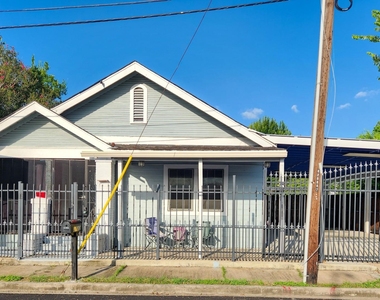 2222 Hogg Street - Photo Thumbnail 1