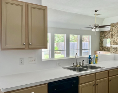 4219 Hermitage Hollow Lane - Photo Thumbnail 4