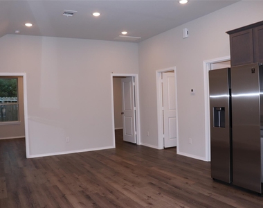 11633 Vistawood Street - Photo Thumbnail 9