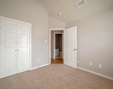 206 Sydnor Street - Photo Thumbnail 20