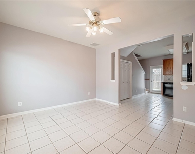 206 Sydnor Street - Photo Thumbnail 3