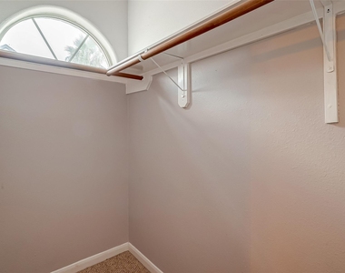 206 Sydnor Street - Photo Thumbnail 19