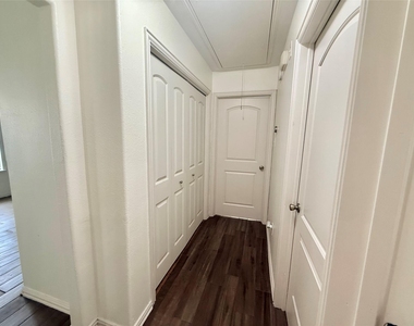 21927 Octavia Way - Photo Thumbnail 6