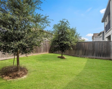 21130 Medina River Drive - Photo Thumbnail 27