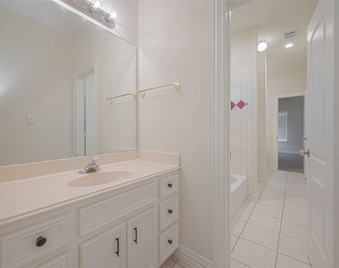 1189 Lovett Street - Photo Thumbnail 28