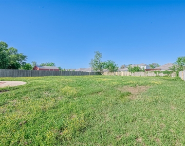 1189 Lovett Street - Photo Thumbnail 36