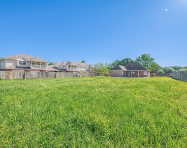 1189 Lovett Street - Photo Thumbnail 39