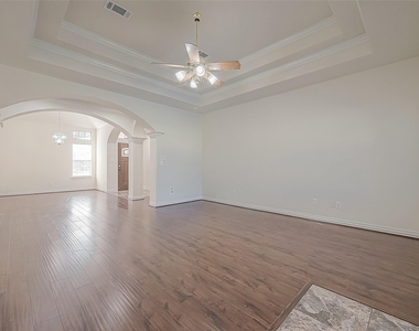 1189 Lovett Street - Photo Thumbnail 12