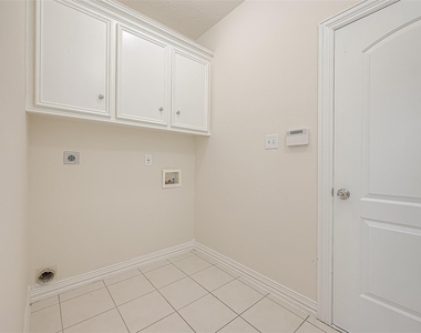 1189 Lovett Street - Photo Thumbnail 22