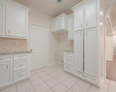 1189 Lovett Street - Photo Thumbnail 21