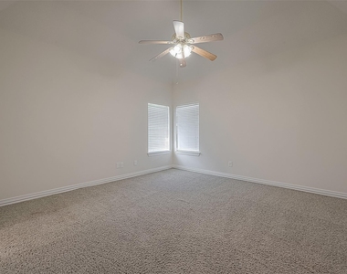 1189 Lovett Street - Photo Thumbnail 6