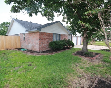 22138 Birch Valley Drive - Photo Thumbnail 4