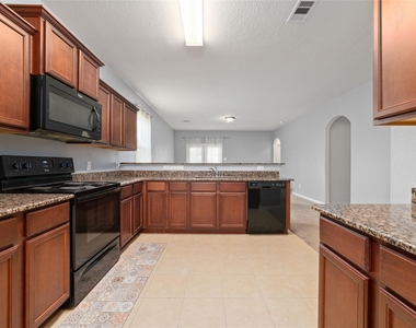 12054 Fairquarter Lane - Photo Thumbnail 6