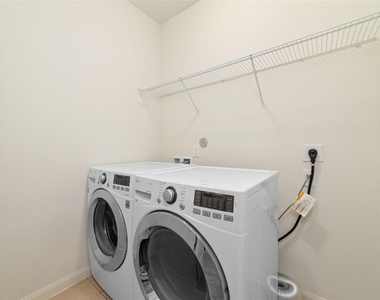 12054 Fairquarter Lane - Photo Thumbnail 14