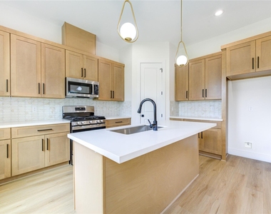 9007 Noel Street - Photo Thumbnail 5