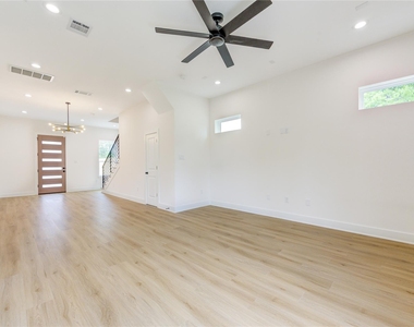9007 Noel Street - Photo Thumbnail 11